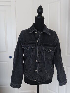 Brandy Melville Women's Dark Grey Denim Jacket